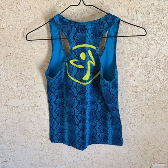 Zumba Fitness The Mission Vest and Break it Free Racer-back Tank Set - Picture 11 of 15